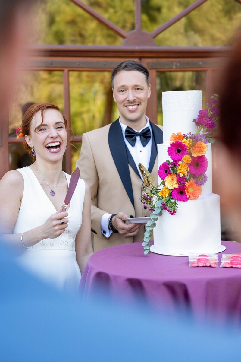 photographe gâteau mariage Lyon couple heureux