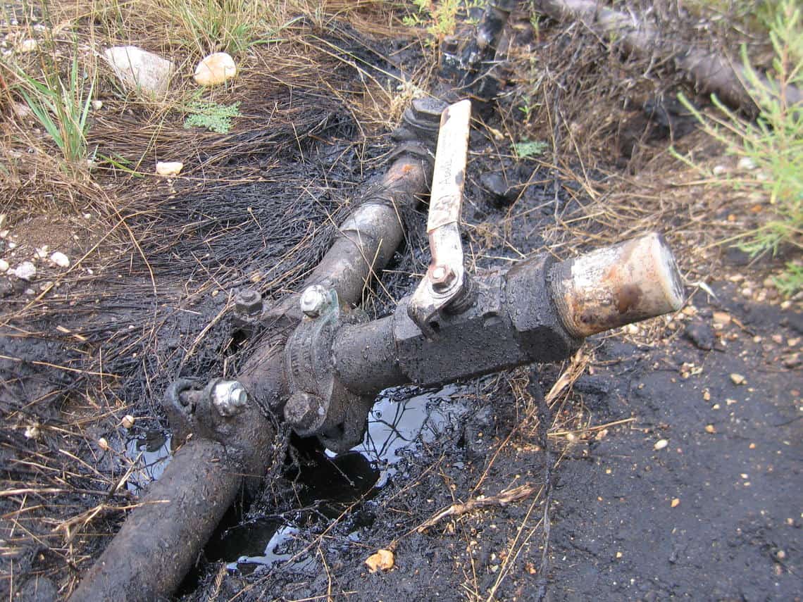 Leaking oil line. Photo: Todd Preston, USGS. Public domain.