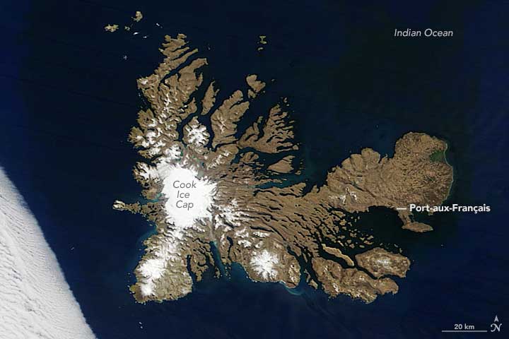 Kerguelen Islands, captured on October 28, 2016 by the the Moderate Resolution Imaging Spectroradiometer (MODIS) instrument on NASA’s Terra satellite.