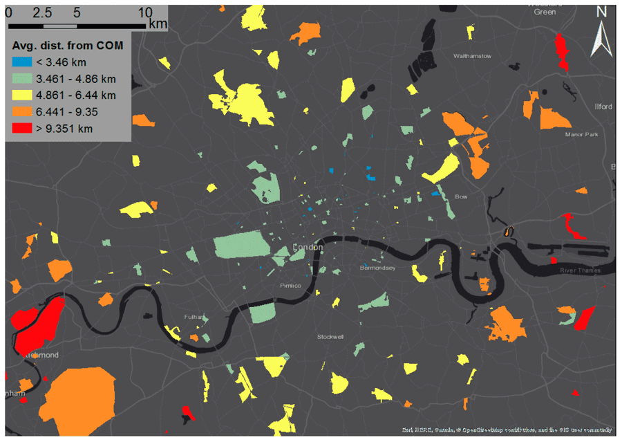 Average distance from users’ “center of mass” (COM), the coordinate of the users’ main center of activity to the park, aggregated on park level based on the tweets posted from a given park. Map: Kovacs-Györi et al., 2018.