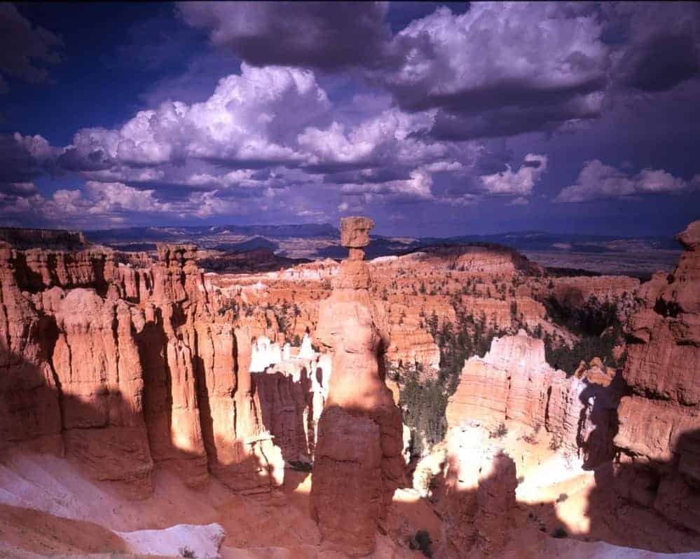 Thor's Hammer from Sunset Point in late afternoon. Photo: Bryce Canyon NPS, public domain.