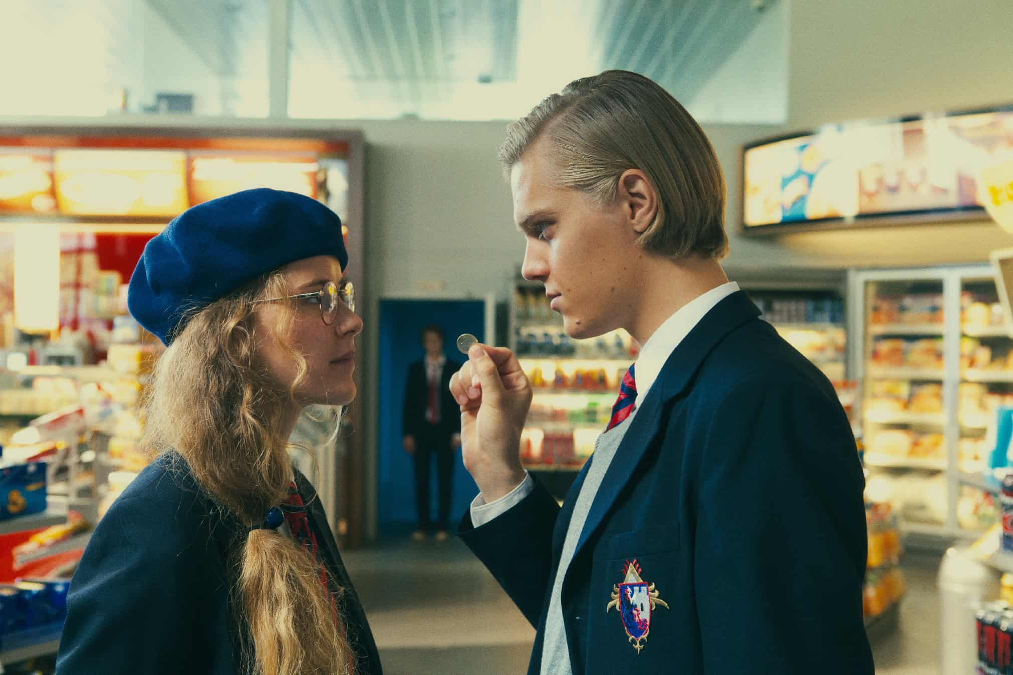 „Finsterworld“ nach Christian Kracht  | Schülerspiele in Finsterworld. Foto: Alamode
