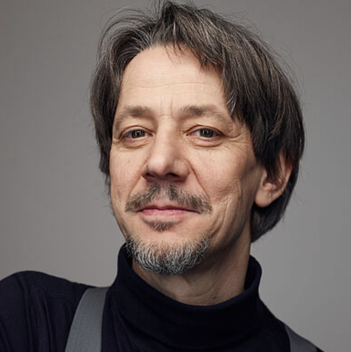 Evgueniy Alexiev schlüpft am Theater Bielefeld in die Titelpartie. Foto: Joseph Ruben