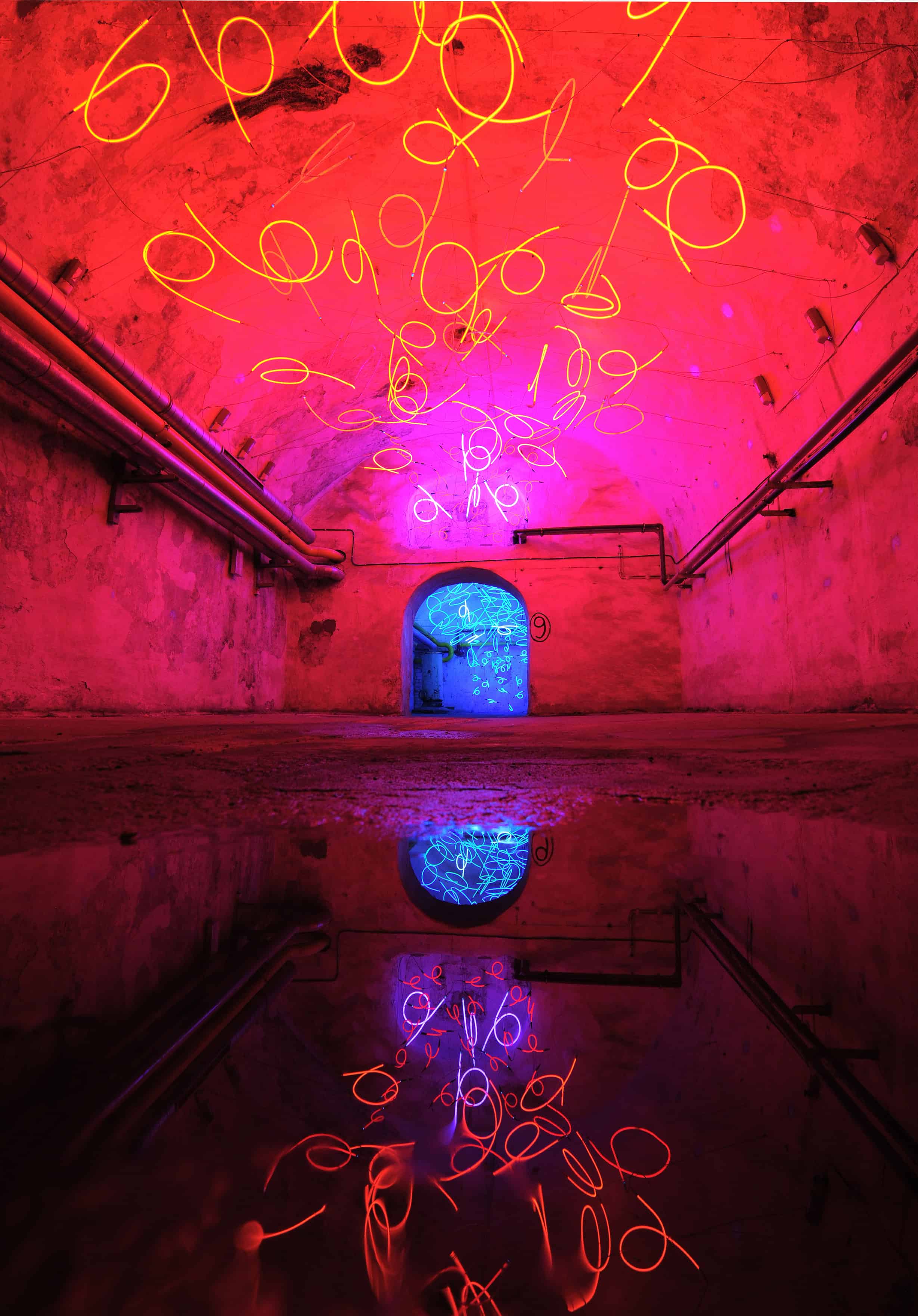 Keith Sonniers "Tunnel of Tears" stellt unsere Wahrnehmung von Farben infrage. Foto Frank Vinken
