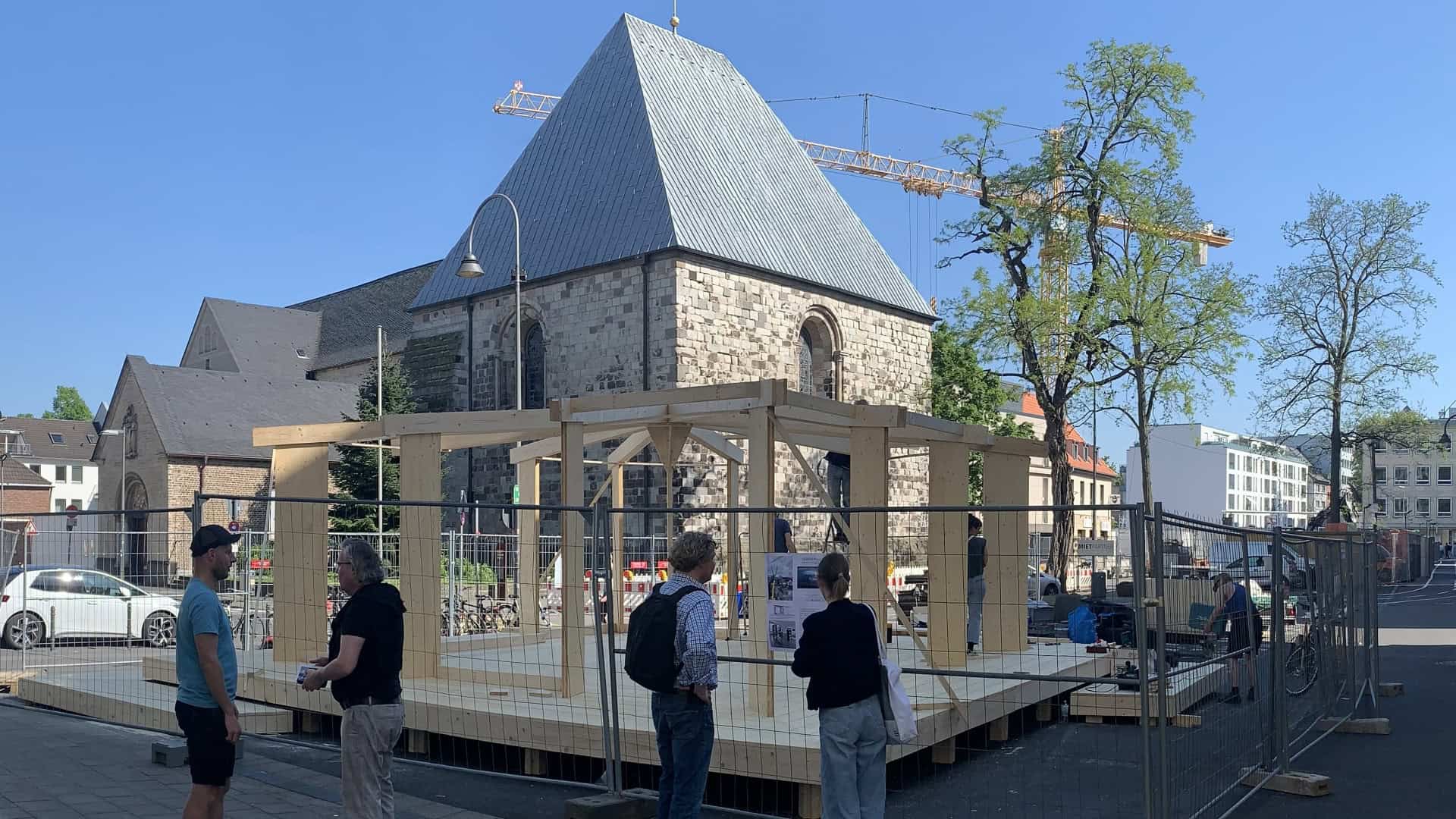 Kunst-Pavillon auf dem Kölner Waidmarkt | Foto: Kay von Keitz