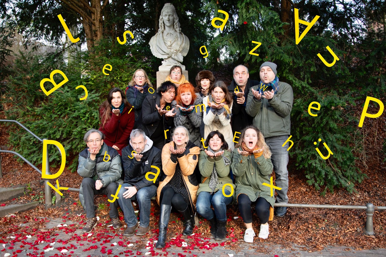 Das Münsteraner Stadtsensemble will seine Umgebung mit Lyrik bestäuben. Foto: Jutta Waldhelm