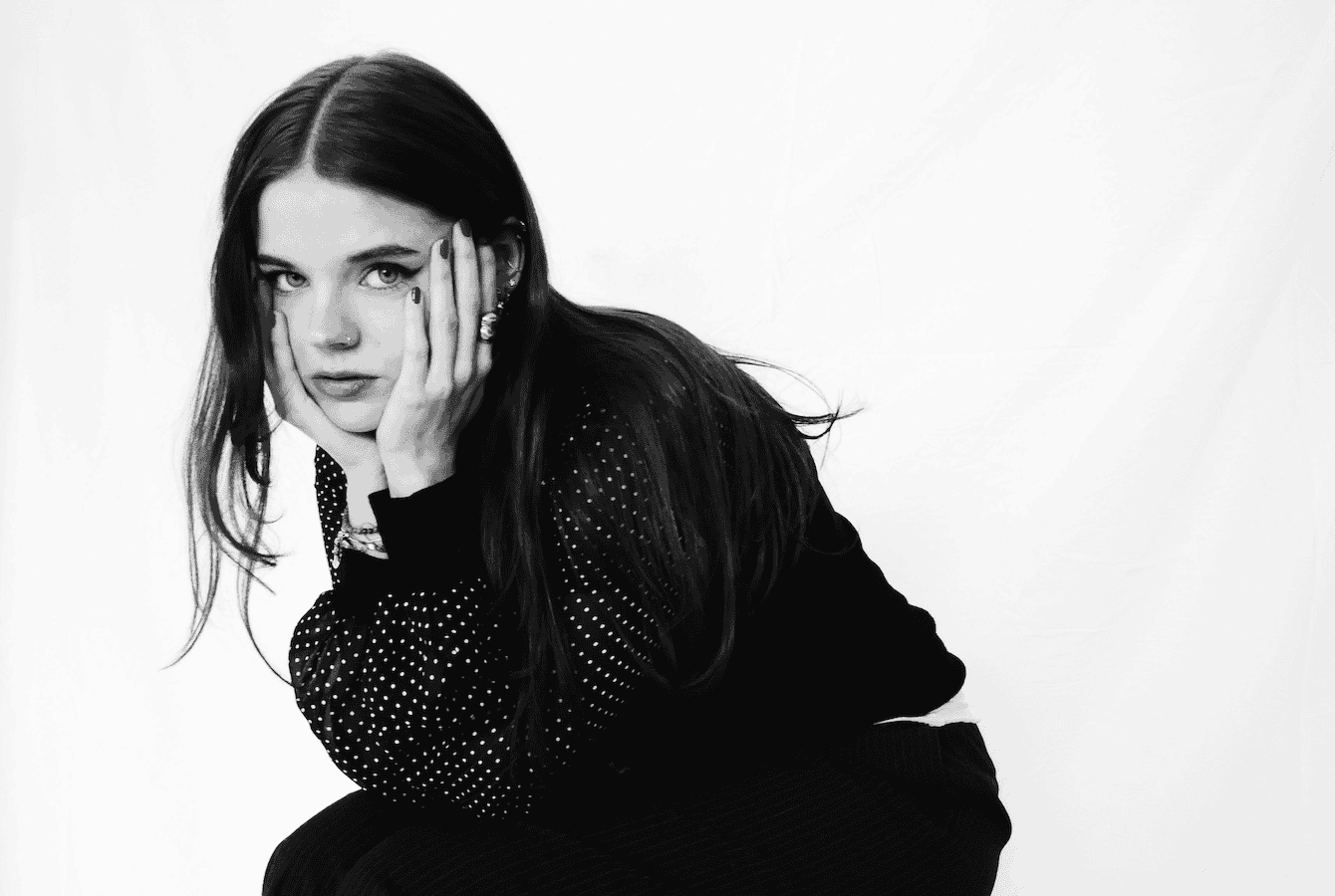 Die Singer-Songwriterin Cosima ist beim Worringer Weekender dabei. 