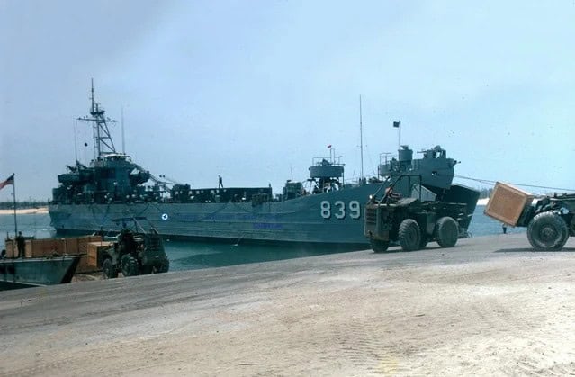 Cảng Cửa Việt - Ảnh chụp năm 1969.