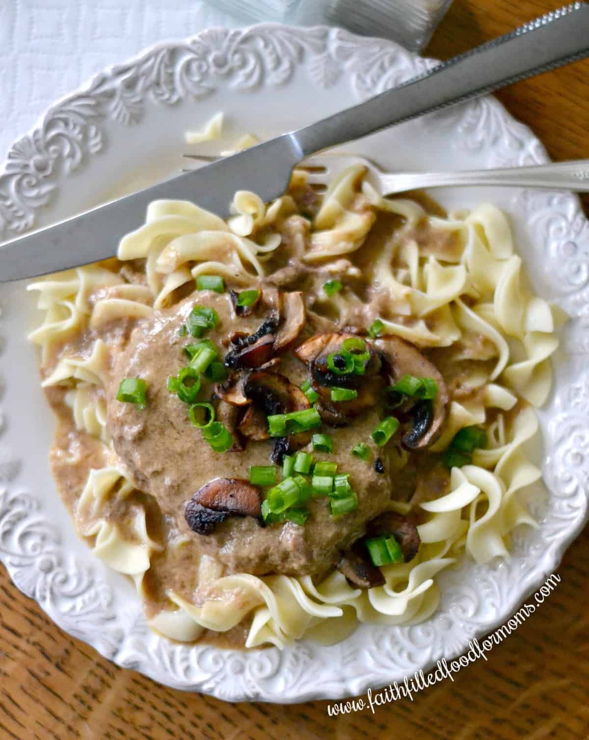 crockpot-salisbury-steak-with-frozen-burger-patties-faith-filled-food