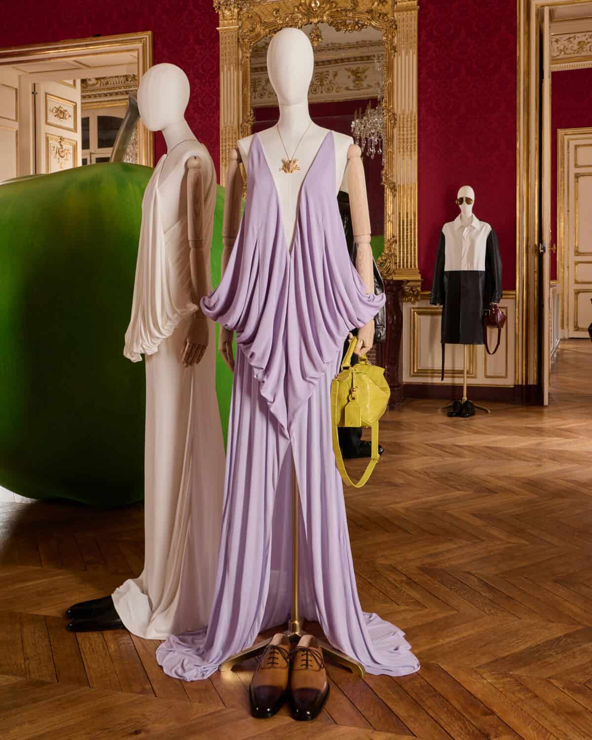 loewe purple dress Loewe: Ready-To-Wear AW25