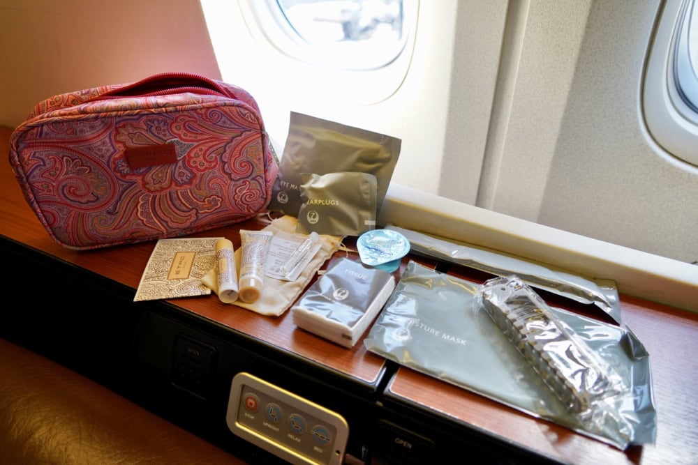 新品】JALファーストクラスゼロハリバートンアメニティポーチ JAL ZERO HALLIBURTON ゼロハリバートン アメニティ 3つ 新品】JAL JAL ファーストクラス ゼロハリバートン　トラベルポーチ 新品・ 未使用 、他