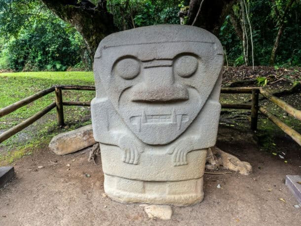 statue parc archéologique san agustin