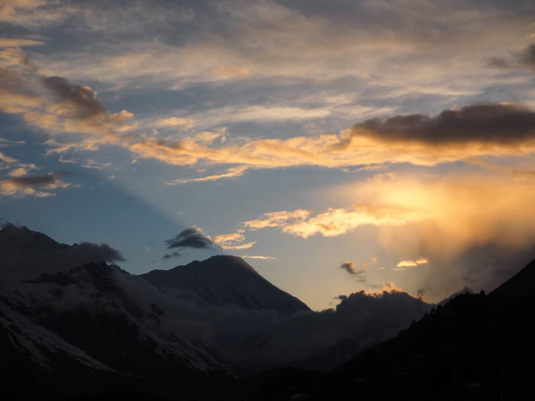 coucher de soleil sur les annapurna