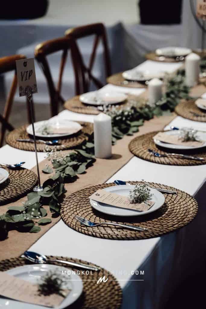 งานแต่งงาน สไตล์ Rustic Greenery พร้อมจัดโต๊ะนั่งทานสวยงาม @ About Studio