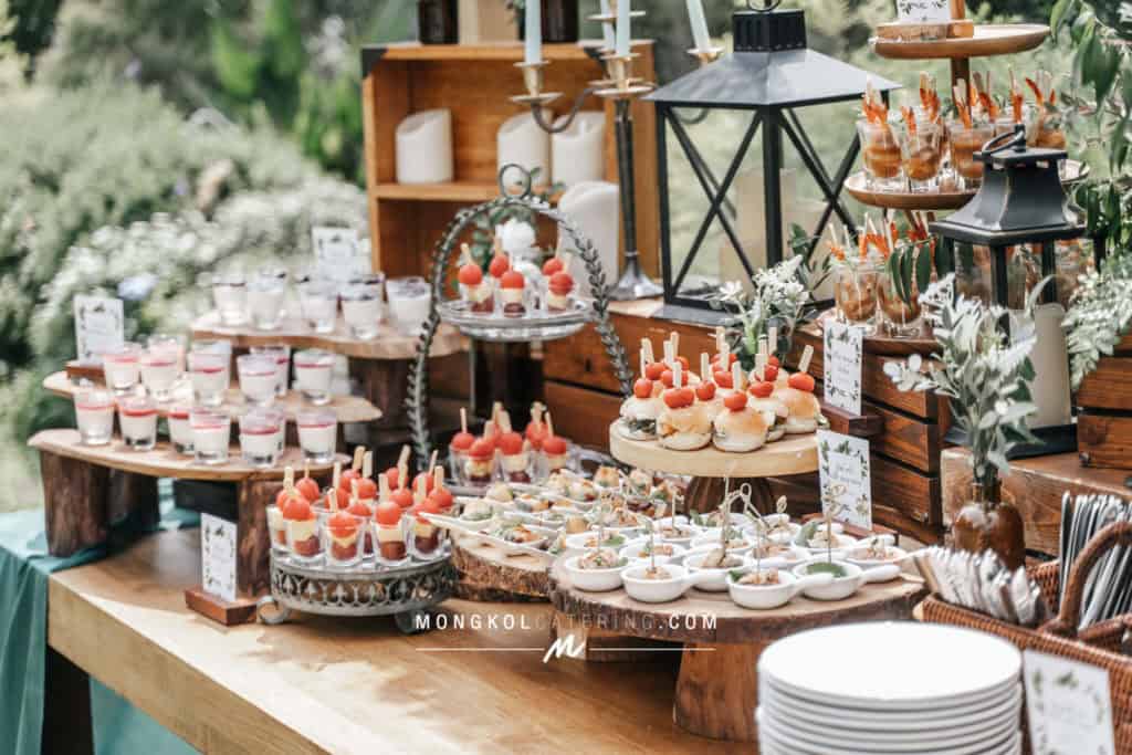 จัดเลี้ยงงานแต่งงานในสวน ด้วย ค็อกเทล คานาเป้น่ารักๆ @ Amco House