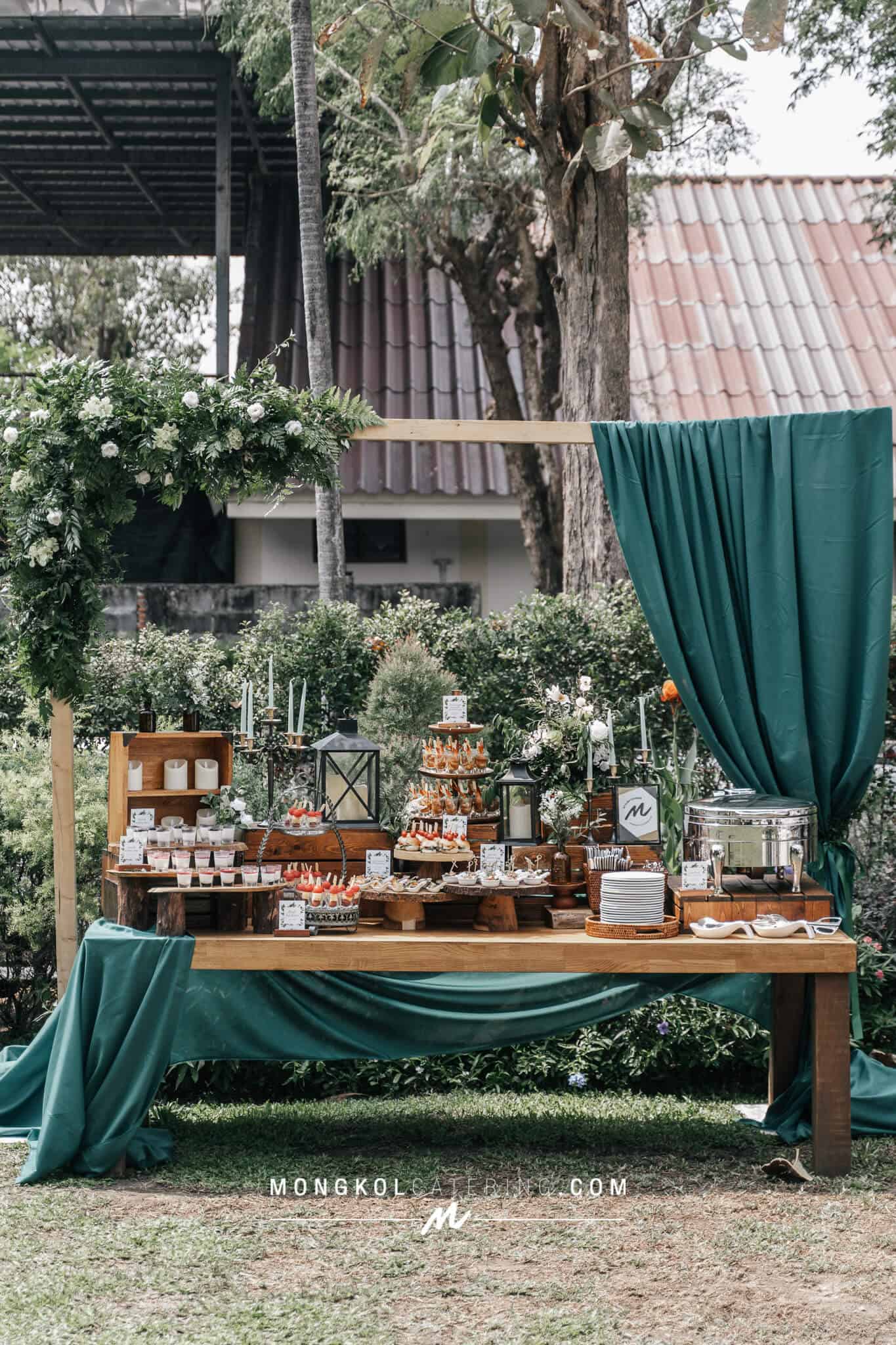 จัดเลี้ยงงานแต่งงานในสวน ด้วย ค็อกเทล คานาเป้น่ารักๆ @ Amco House