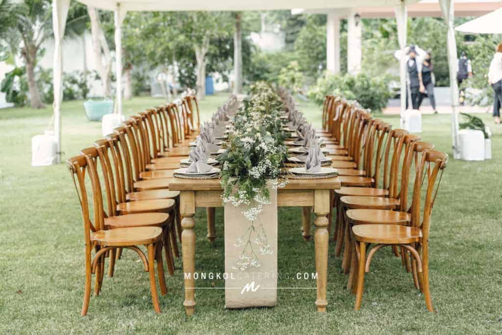 จัดเลี้ยงบุฟเฟต์ งานแต่งงานในสวนที่บ้าน