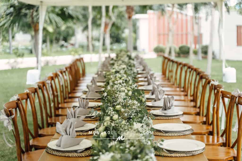 จัดเลี้ยงบุฟเฟต์ งานแต่งงานในสวนที่บ้าน