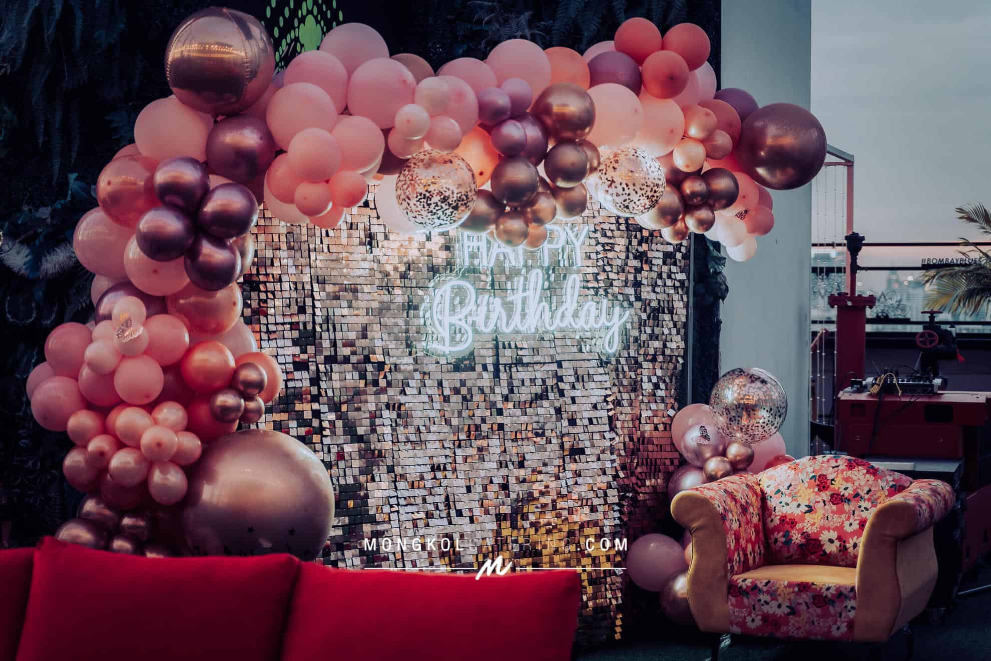 ปาร์ตี้ จัดเลี้ยงงานวันเกิด บนดาดฟ้า @ Mövenpick Ekkamai Bangkok