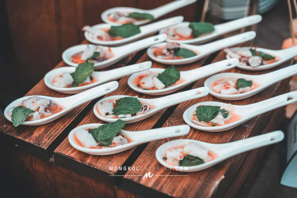 จัดเลี้ยงค๊อฟฟี่เบรค ค็อกเทล งานแต่ง ตีมเขียวไม้ @ About Studio