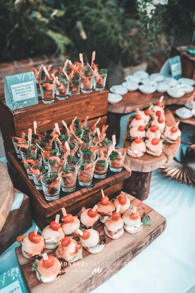 จัดเลี้ยงค๊อฟฟี่เบรค ค็อกเทล งานแต่ง ตีมเขียวไม้ @ About Studio