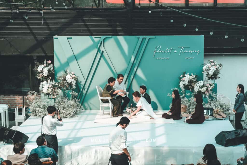 จัดเลี้ยงค๊อฟฟี่เบรค ค็อกเทล งานแต่ง ตีมเขียวไม้ @ About Studio