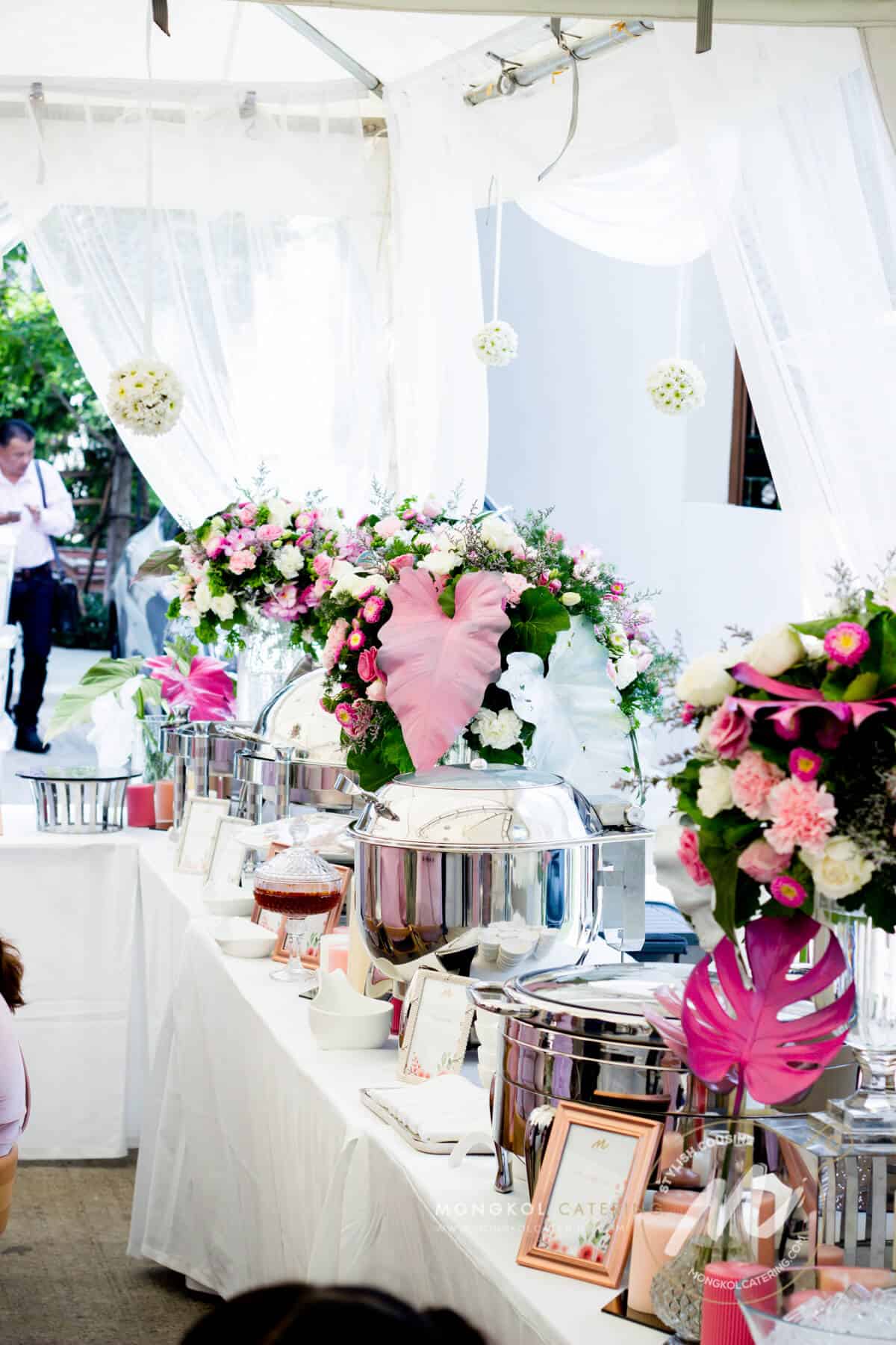 จัดเลี้ยงงานแต่งบุฟเฟต์ในบ้าน โทนสีชมพู (19)