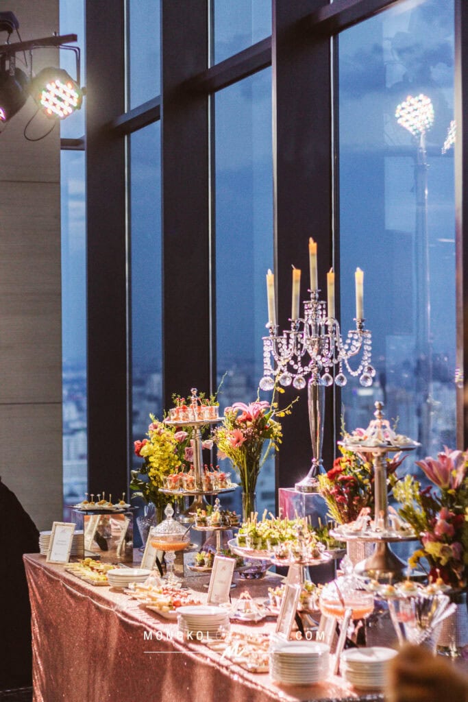 จัด เลี้ยง ค็อกเทล คานาเป้ โทนชมพู งานวันเกิดคุณ Mark Thawin