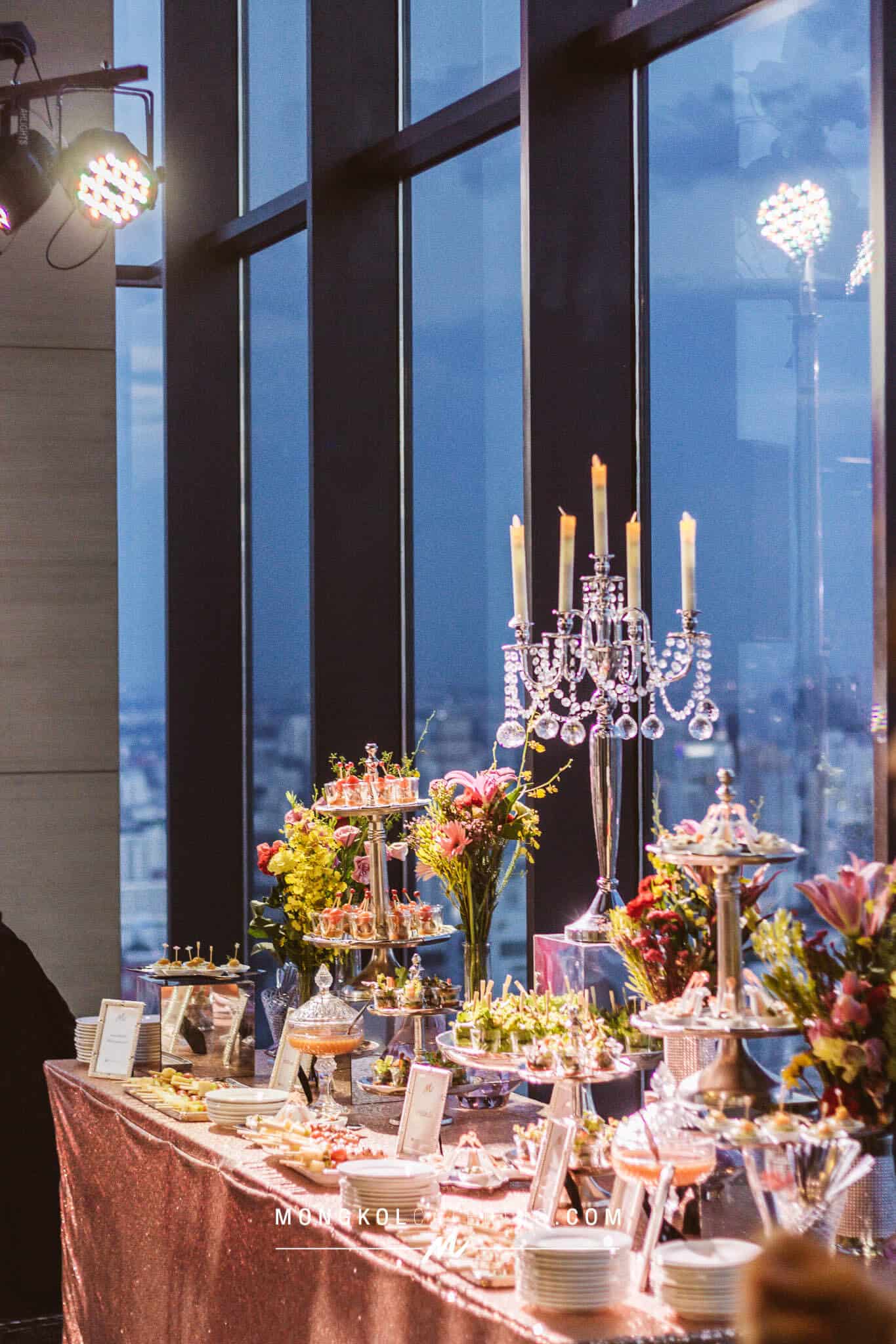 จัด เลี้ยง ค็อกเทล คานาเป้ โทนชมพู งานวันเกิดคุณ Mark Thawin