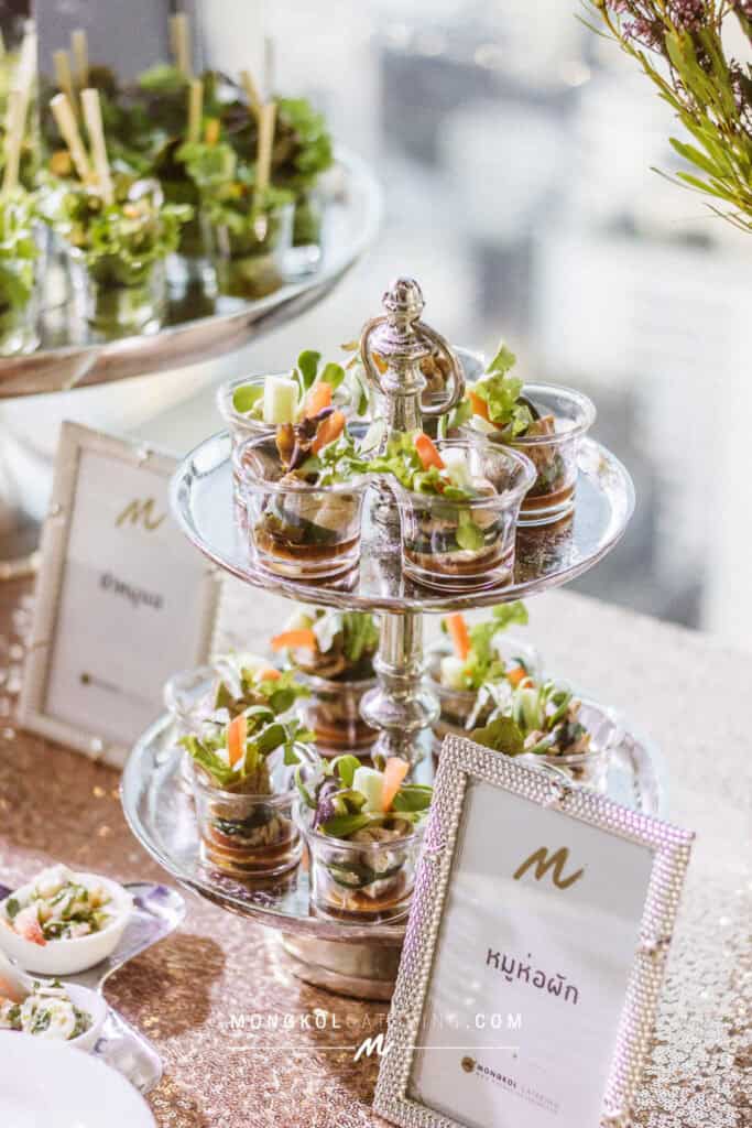 จัด เลี้ยง ค็อกเทล คานาเป้ โทนชมพู งานวันเกิดคุณ Mark Thawin