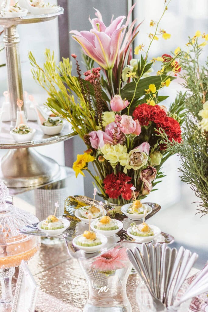 จัด เลี้ยง ค็อกเทล คานาเป้ โทนชมพู งานวันเกิดคุณ Mark Thawin