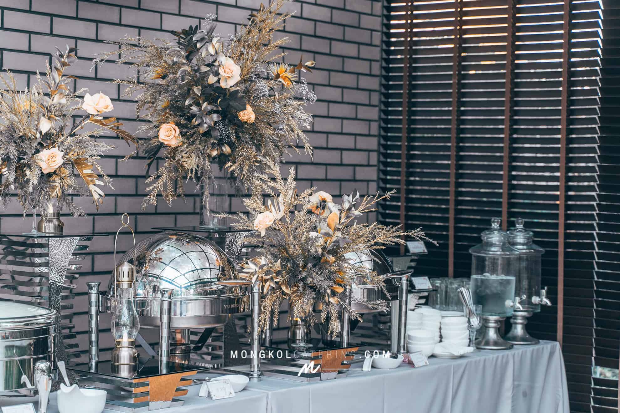 จัดบุฟเฟต์สวยๆงานวันเกิด โทนสีเทาทอง