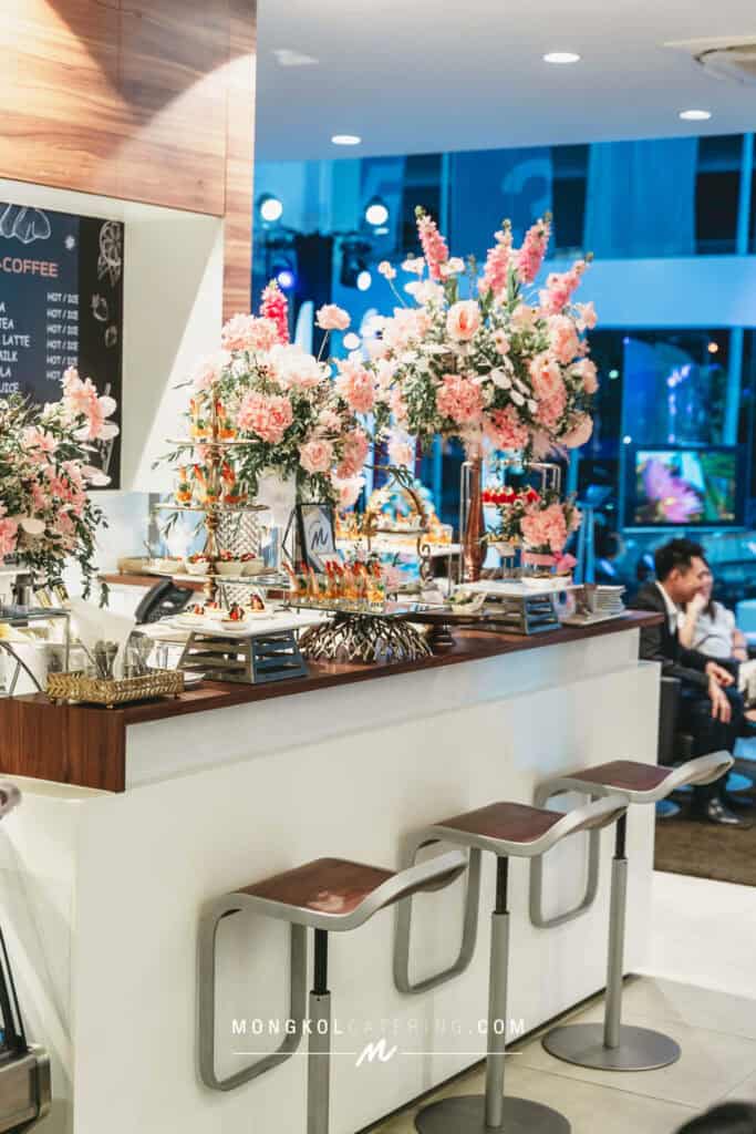 จัดค็อกเทล ตีมชมพู งาน Huawei Mate XS2 @BMW Barcelona Motor Vibhavadi