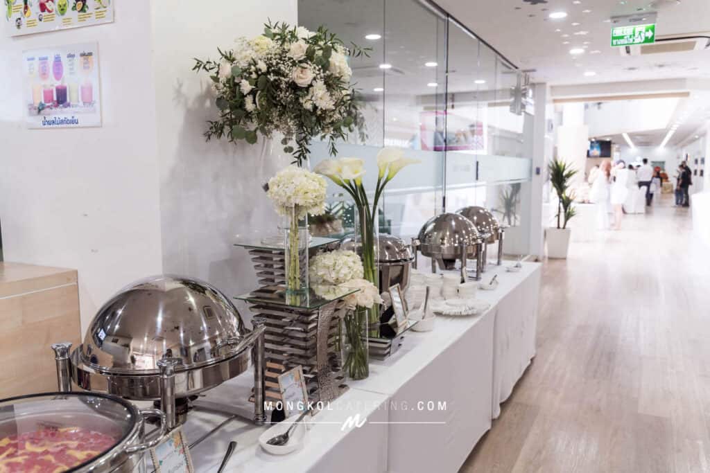 จัดบุฟเฟต์ ตีมขาวเขียว ทำบุญ @ Master Piece Clinic