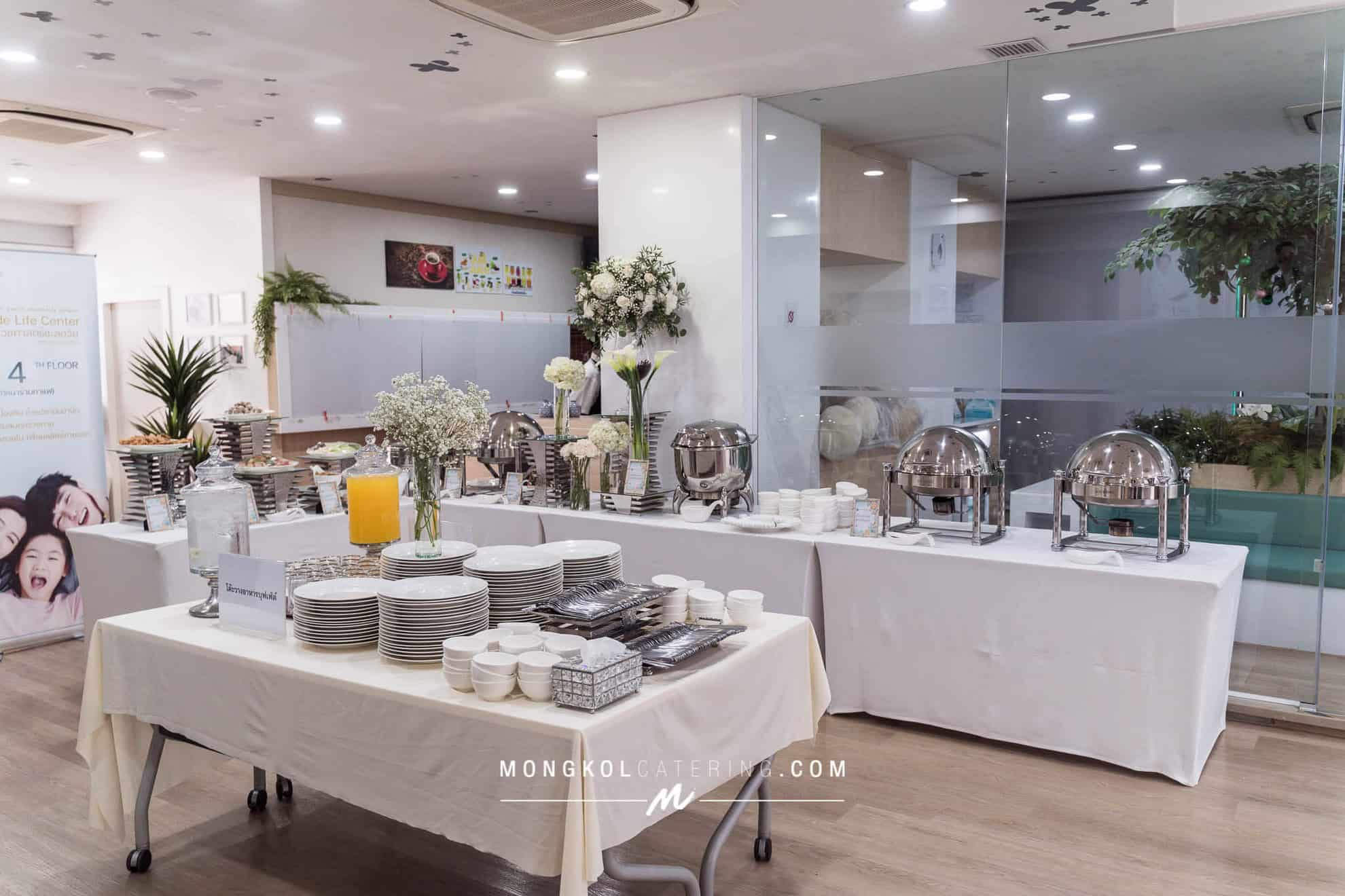 จัดบุฟเฟต์ ตีมขาวเขียว ทำบุญ @ Master Piece Clinic