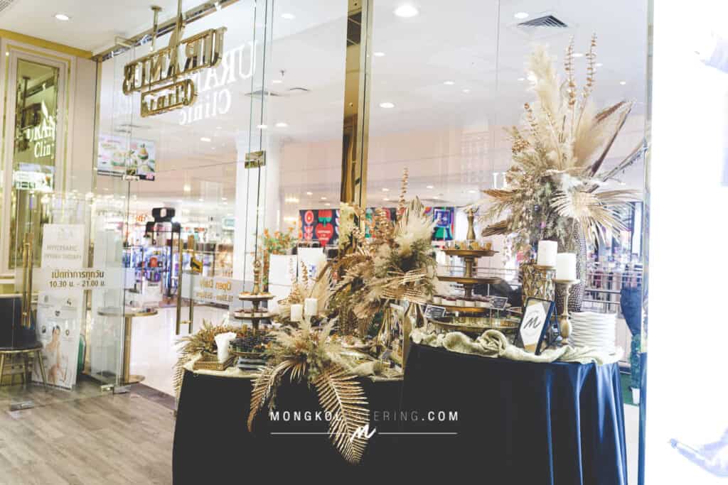 จัดค็อกเทลรับรองลูกค้า ตีมทอง ดำ Uranus Clinic @ The Mall บางกะปิ