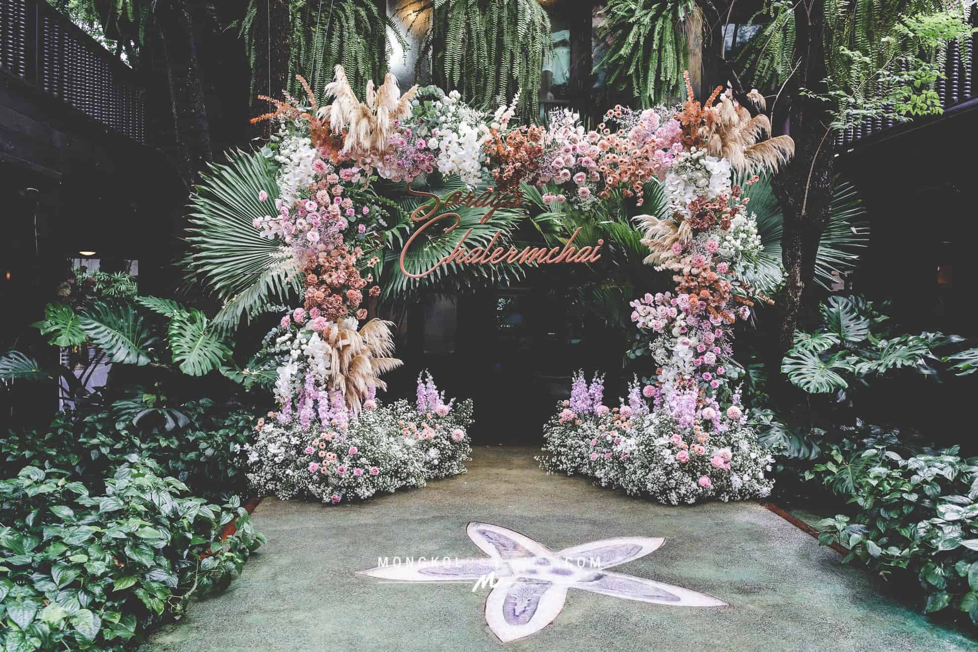 จัดบุฟเฟต์สวยๆ สถานที่ไทยๆ บ้านวรรณกวี  Baan Wannakavee