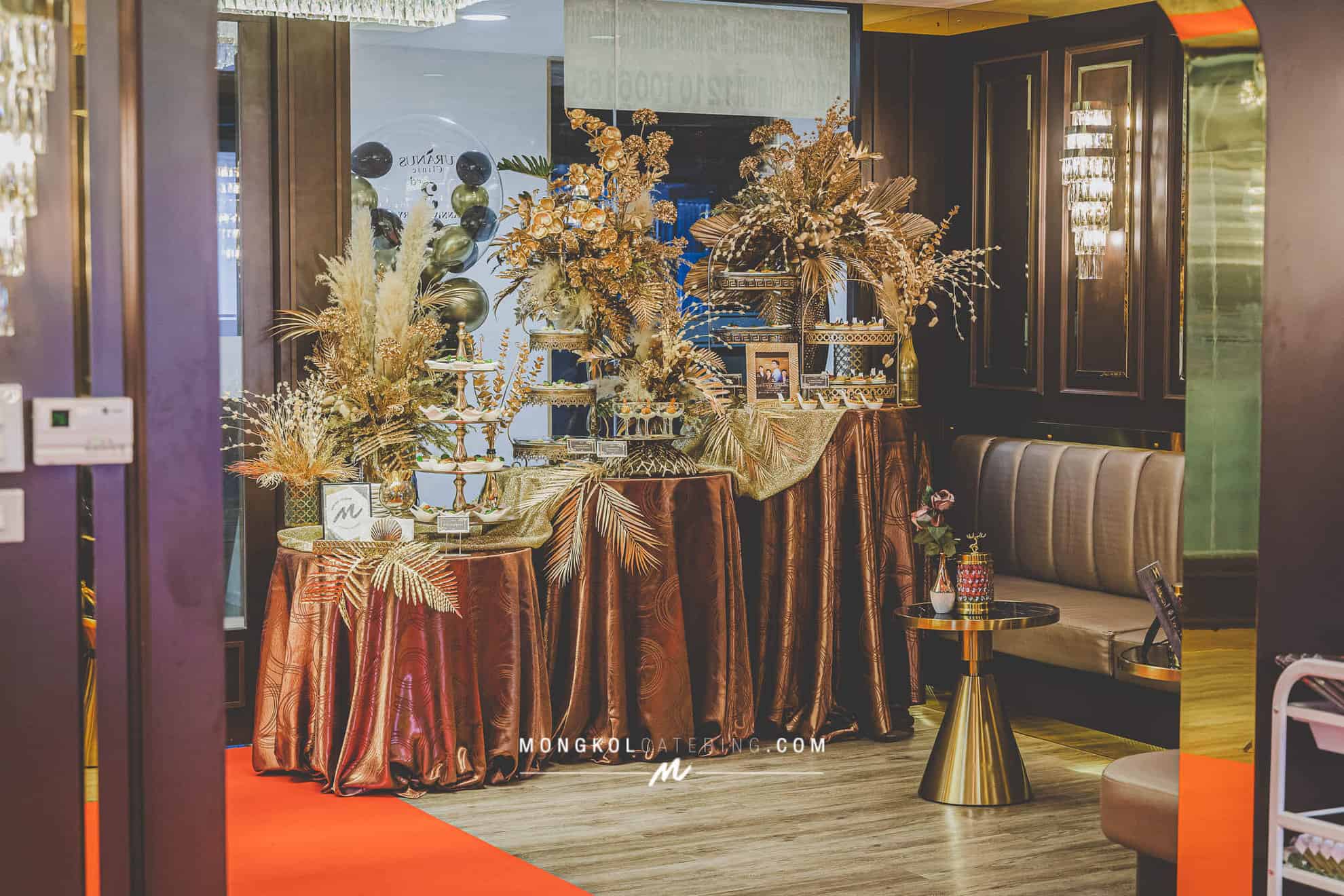 จัดค็อกเทล ตีมน้ำตาลทอง Uranus Clinic เปิดสาขาใหม่ สาขาเดอะมอลงามวงศ์วาน