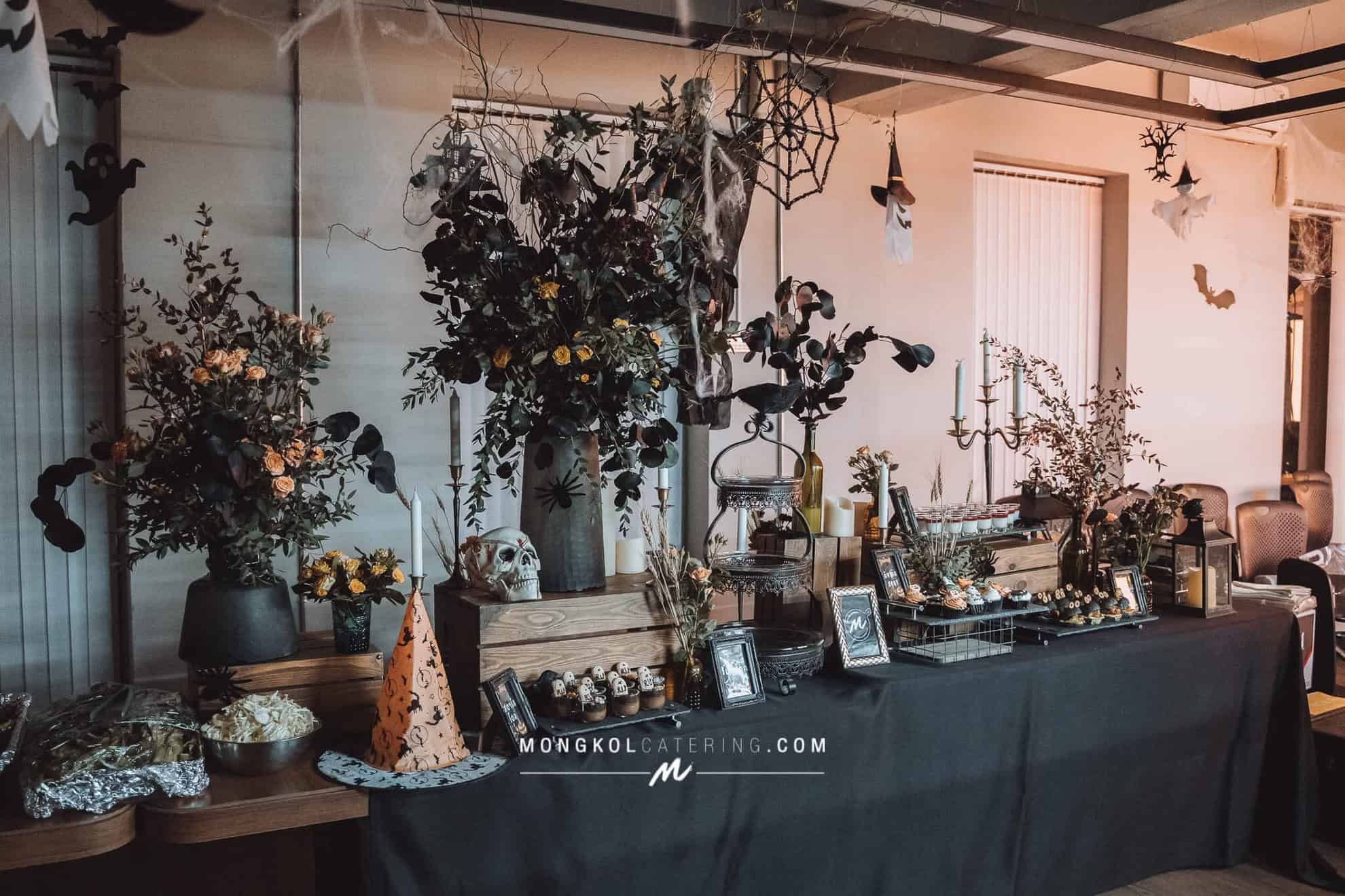 ควันหลง งานปาร์ตี้ ฮาโลวีน Halloween Party Night  Yuzu Group สนุกสุดเหวี่ยง บรรยากาศคืนฮาโลวีน ดำๆ ดาร์คๆ ด้วยเมนูสุดสยองเลยจ้า อยากจัดงานเลี้ยงแบบไหน บอกสไตล์ที่ต้องการเราได้เลยจ้า ^^