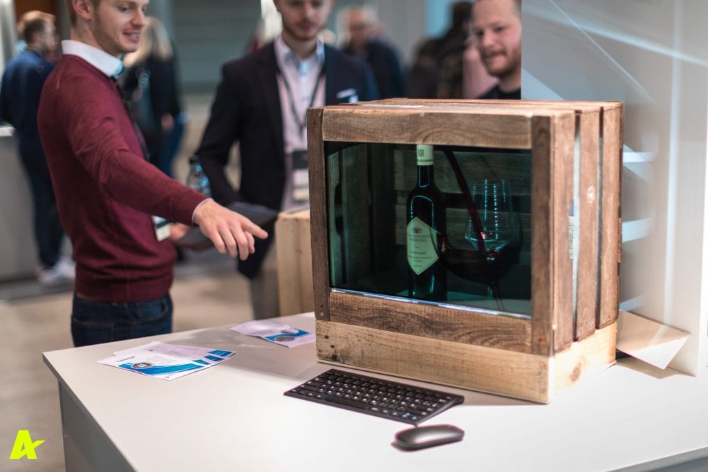 Eventfotograf Stuttgart- Alexander Klarmann - Eventfotografie in der Messe Stuttgart für das Karlsruher Startup Alopex, deren transparentes Display beim Startup Summit in Stuttgart erstmals gezeigt wurde