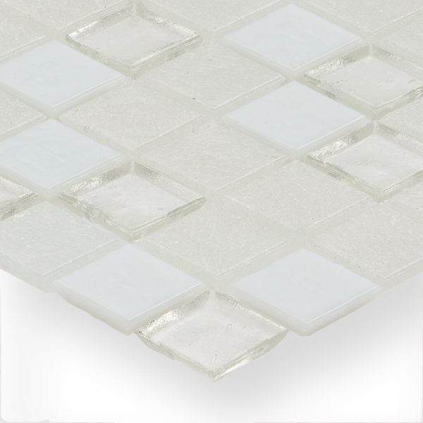 Superior Snowfall 1x1 37972.jpg