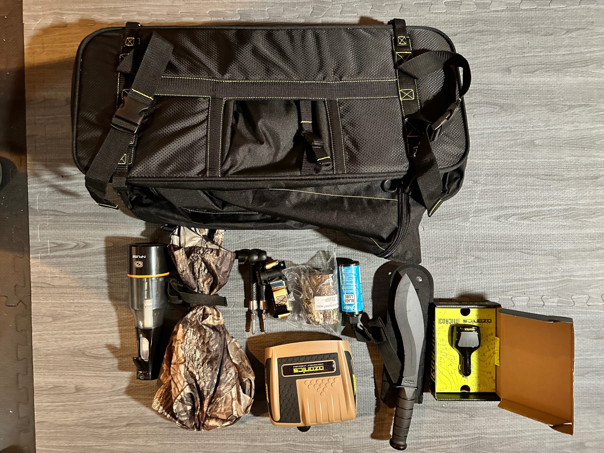 Ozonics scent-control equipment used during bowhunting