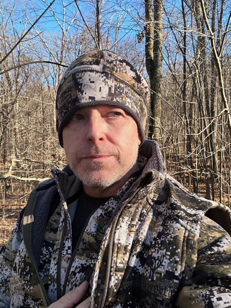 Here I am wearing the Huntworth Saskatoon wind proof graphene sherpa fleece outer layer.