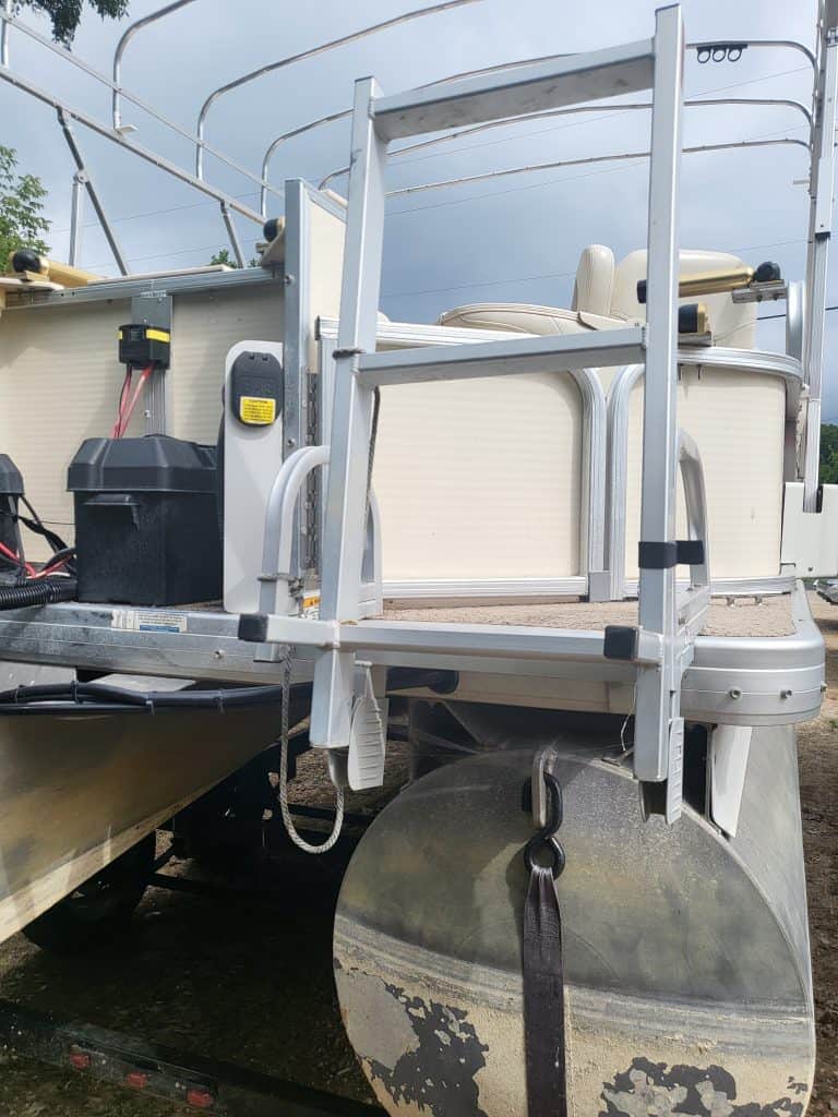 Used 2010 Sweetwater 23 Fish pontoon boat for sale with fishing features.