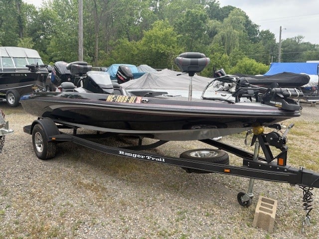 Used Ranger Z175 boat on trailer at Camp and Cruise.