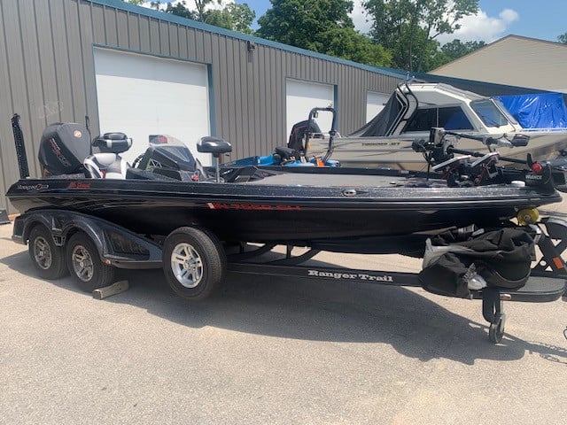 Ranger Z520C bass boat on trailer at Camp and Cruise.