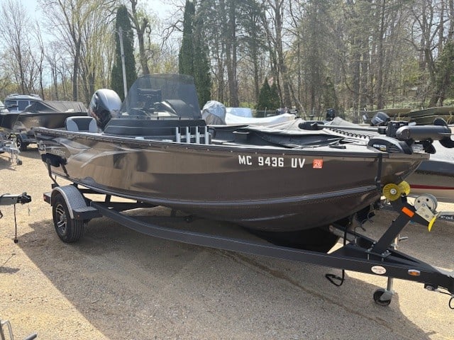 Used G3 Angler V17 fishing boat on trailer at Camp and Cruise.