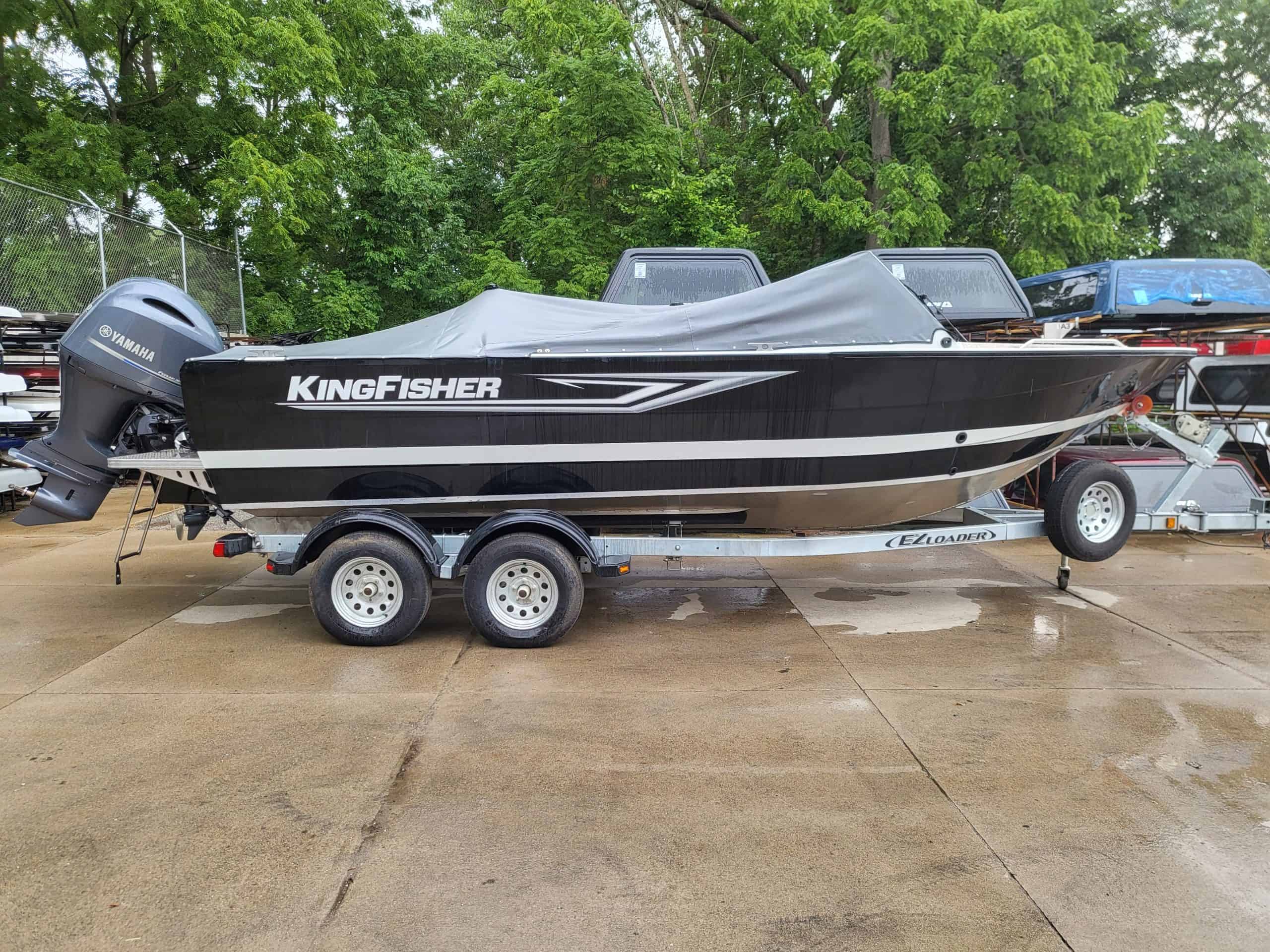 KingFisher 2025 Escape boat on trailer at Camp and Cruise.