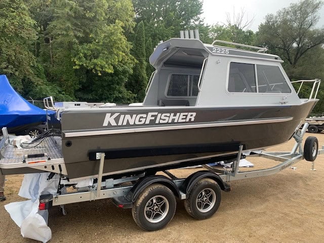 KingFisher 2225 Escape HT boat on trailer for sale.