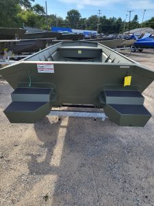 High-quality boats for fishing, water sports, and recreation at Camp & Cruise.